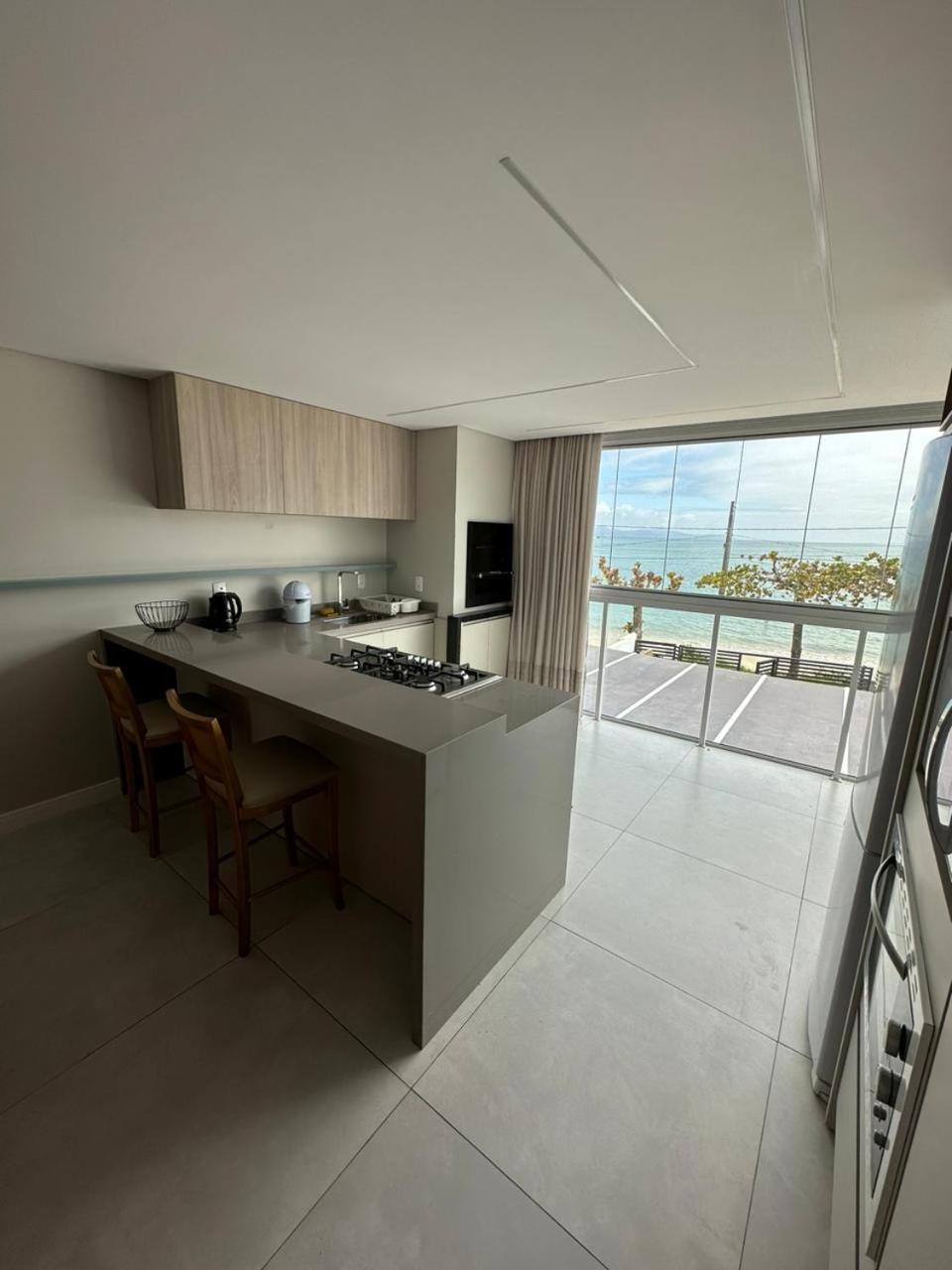 Apartamento Frente Mar Na Baia De Porto Belo Luaran gambar