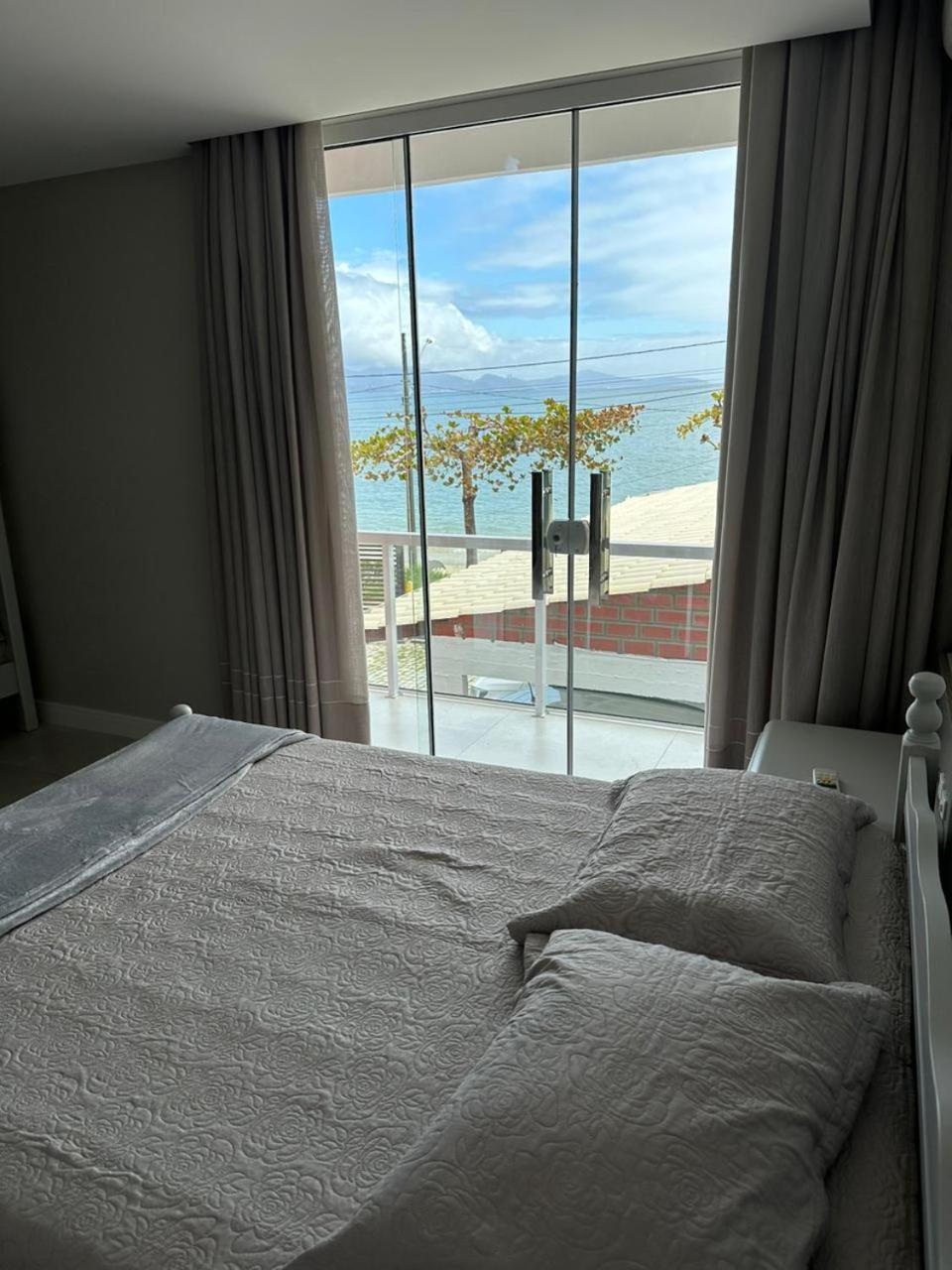 Apartamento Frente Mar Na Baia De Porto Belo Luaran gambar