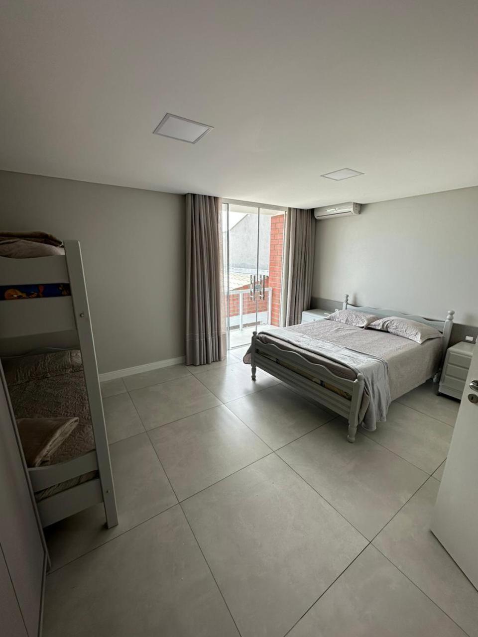 Apartamento Frente Mar Na Baia De Porto Belo Luaran gambar